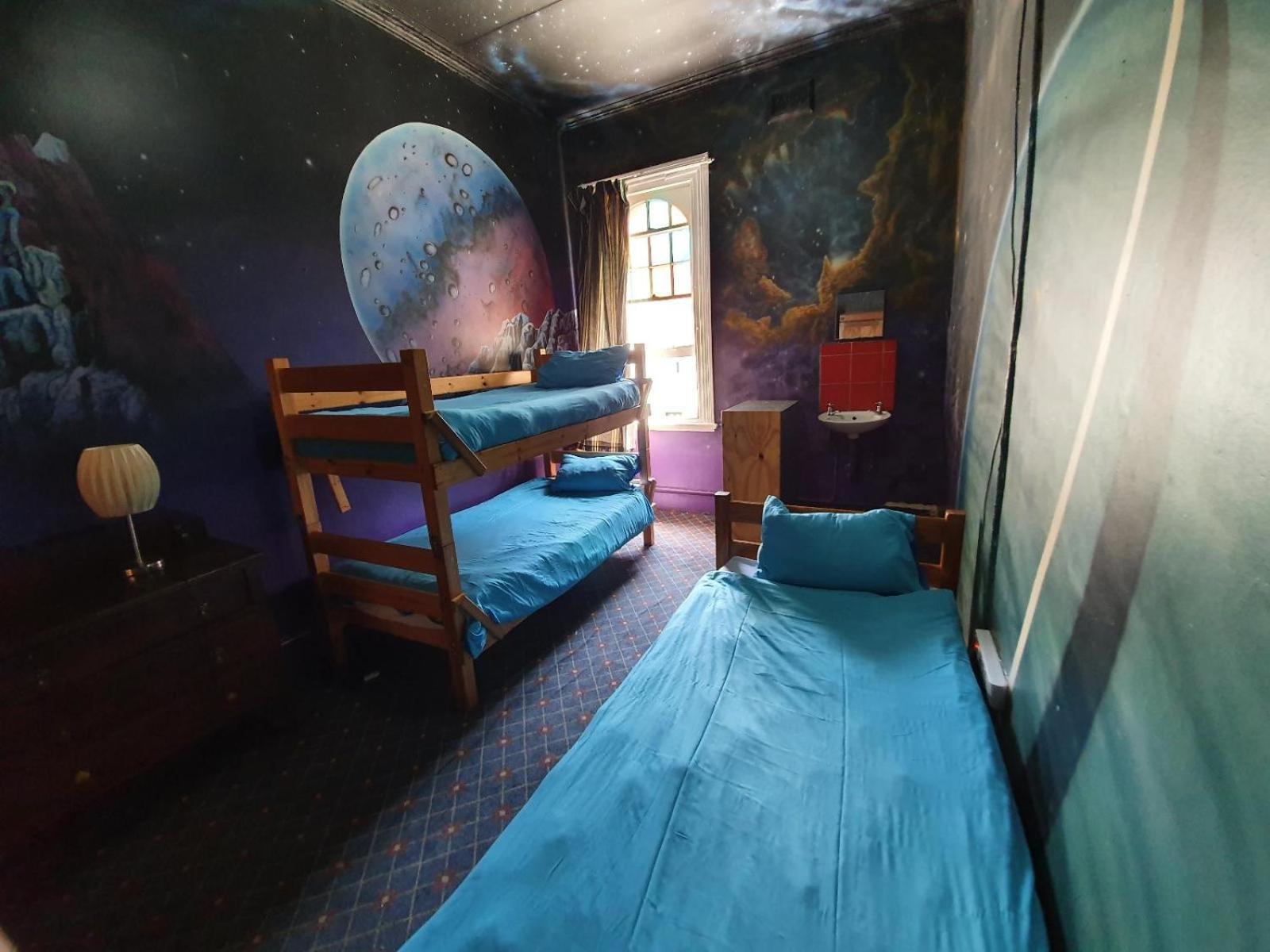 Kimberly Backpacker Hotel Кейптаун Экстерьер фото