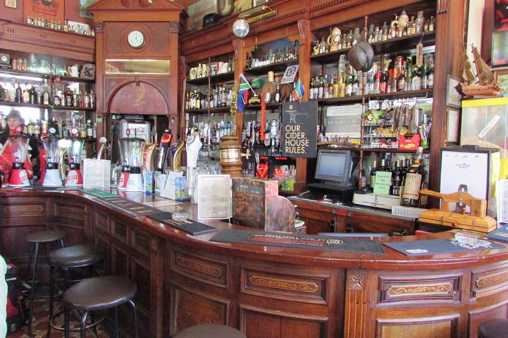 Kimberly Backpacker Hotel Кейптаун Экстерьер фото
