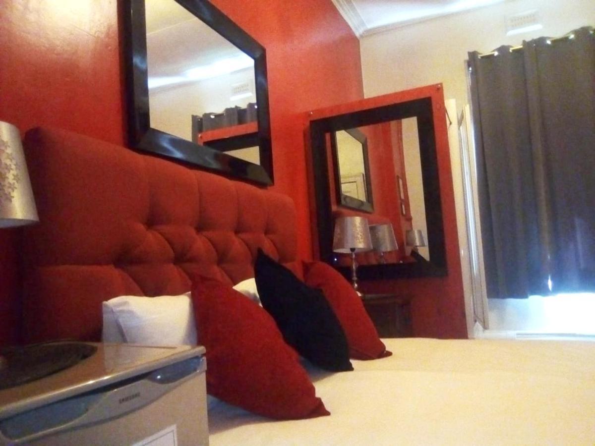 Kimberly Backpacker Hotel Кейптаун Экстерьер фото