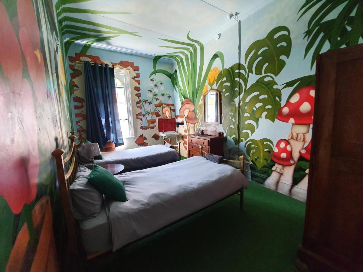 Kimberly Backpacker Hotel Кейптаун Экстерьер фото